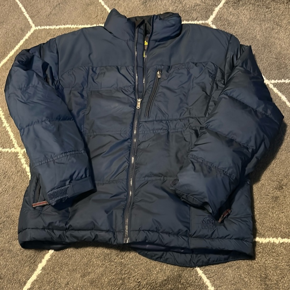 Men’s Cabela’s puffer jacket